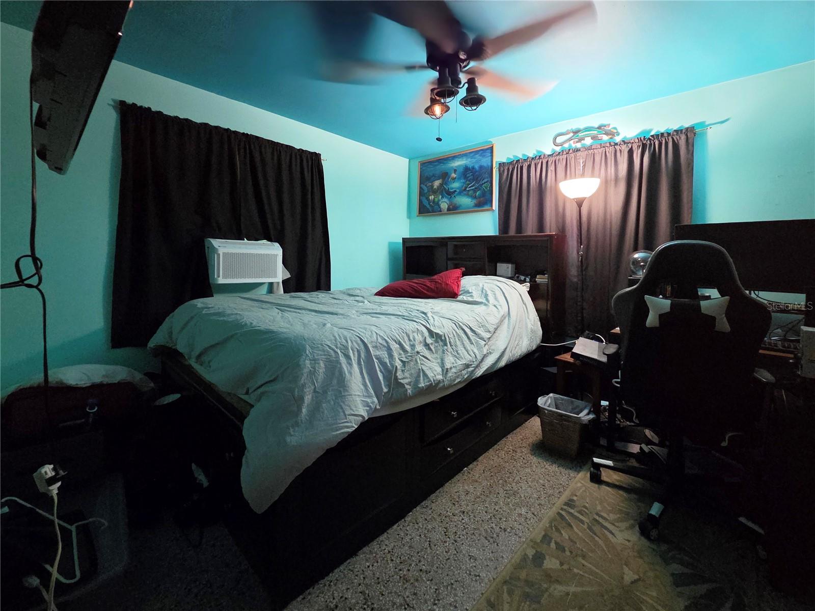 2nd bedroom