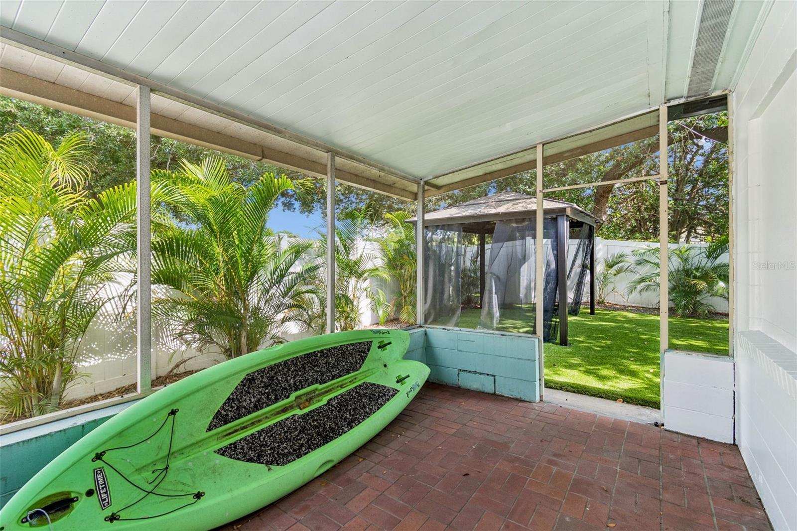 Screened in Porch