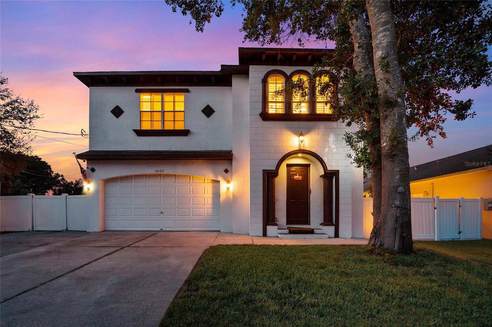 TB8514608