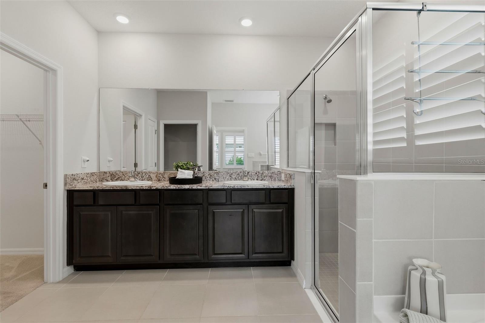 Dual Vanity and Separate Water closet