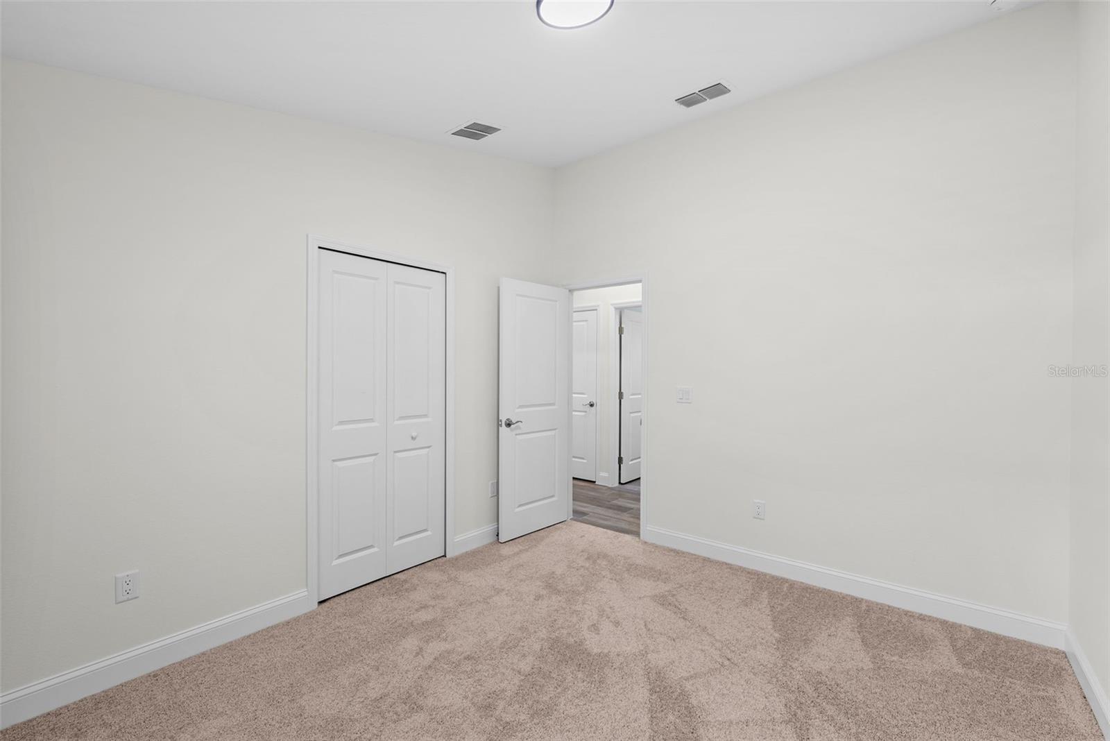 Bedroom 3 - Closet