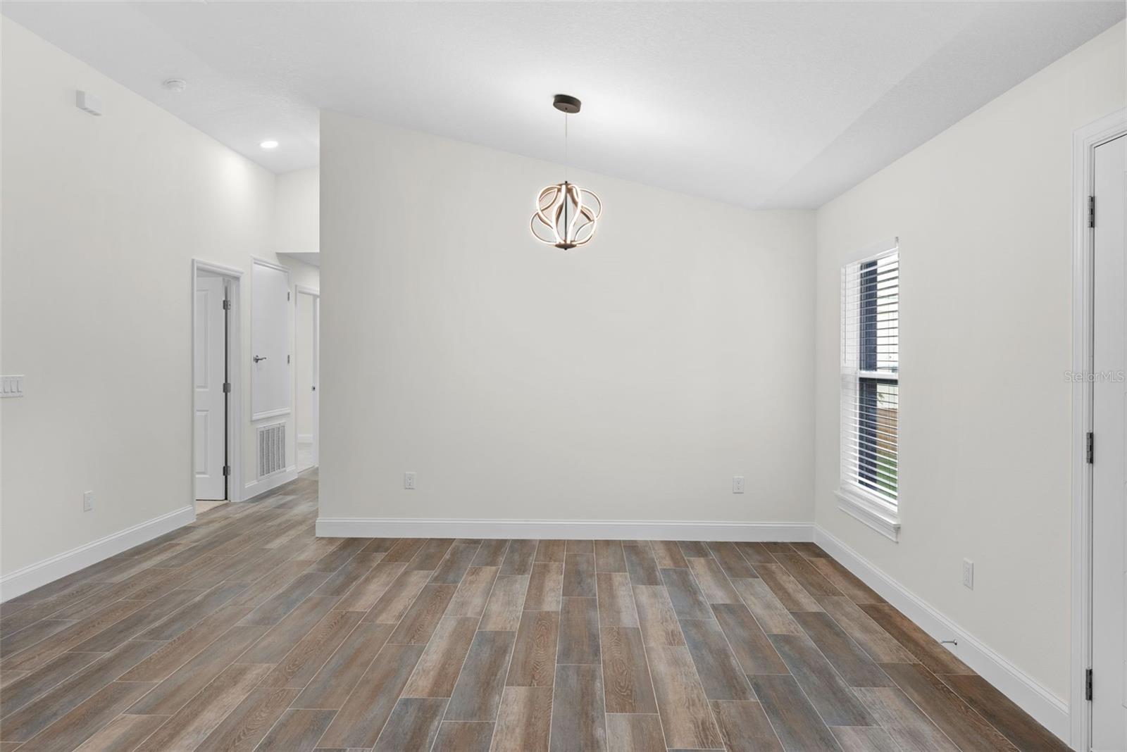 Dining Room, Vaulted Ceiling