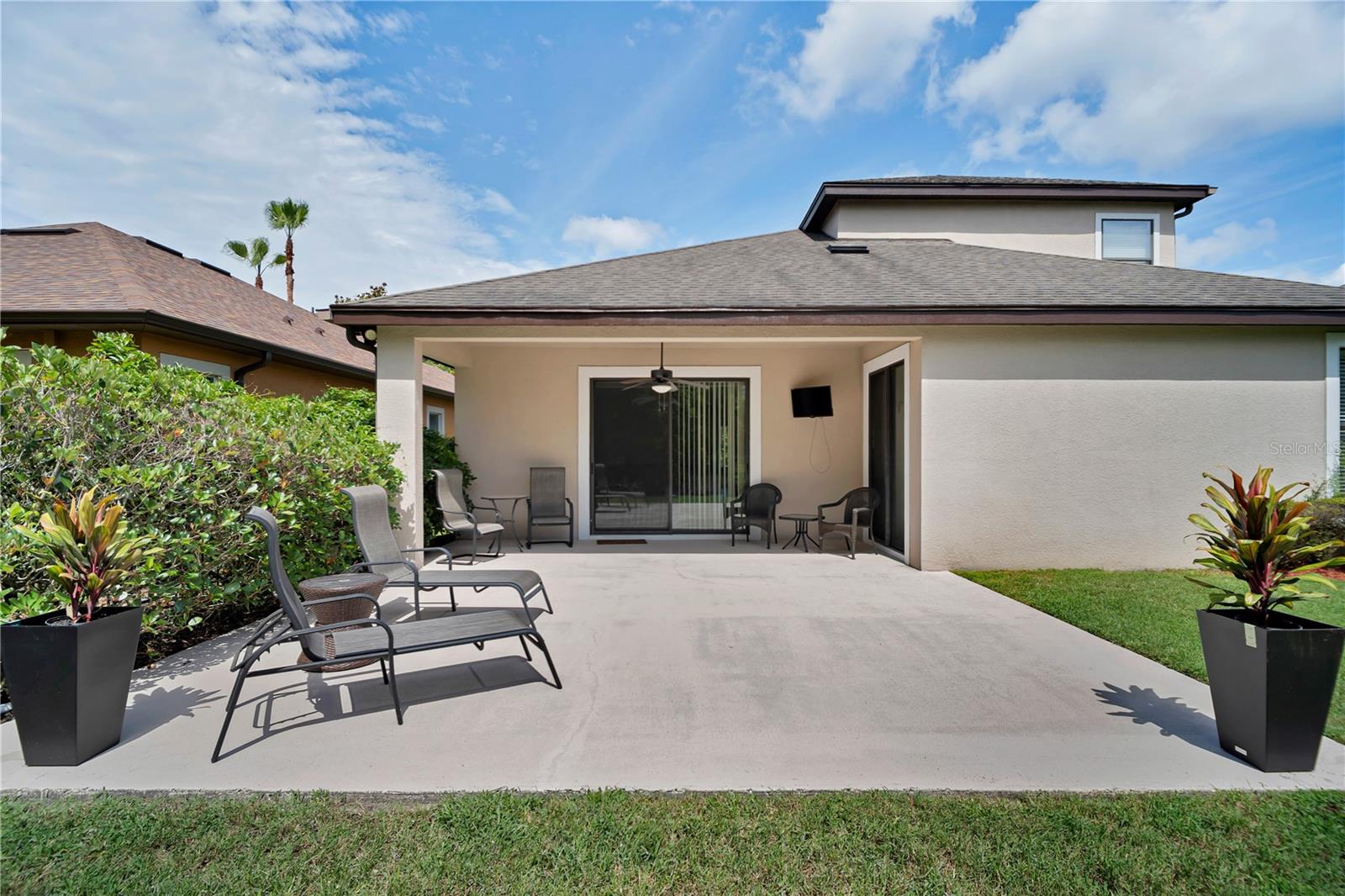 TB8514725