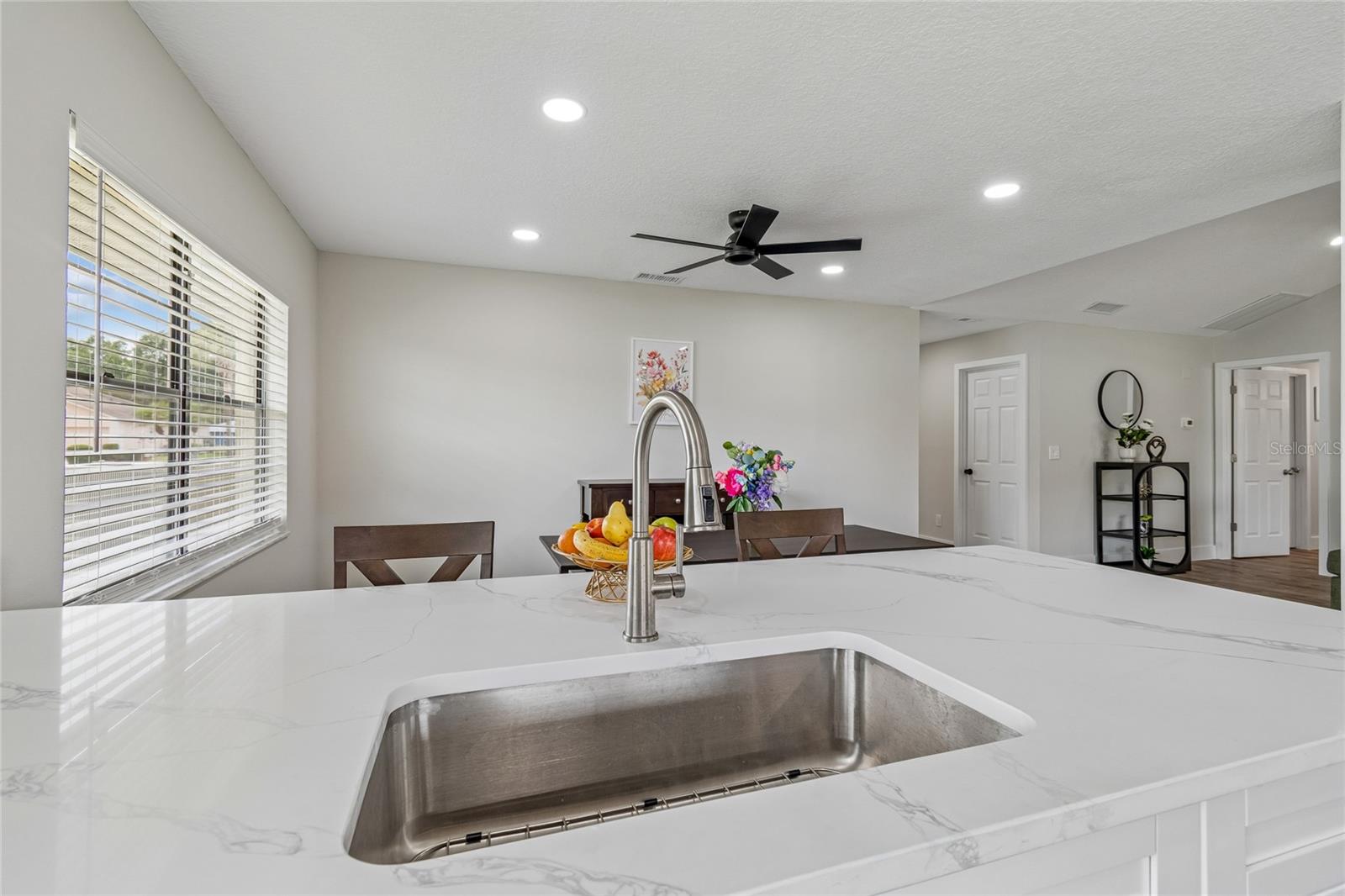 Quartz Countertops & Single Basin Sink