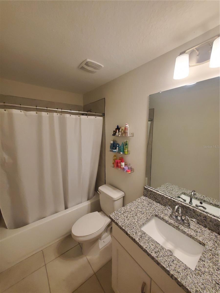 C7526856