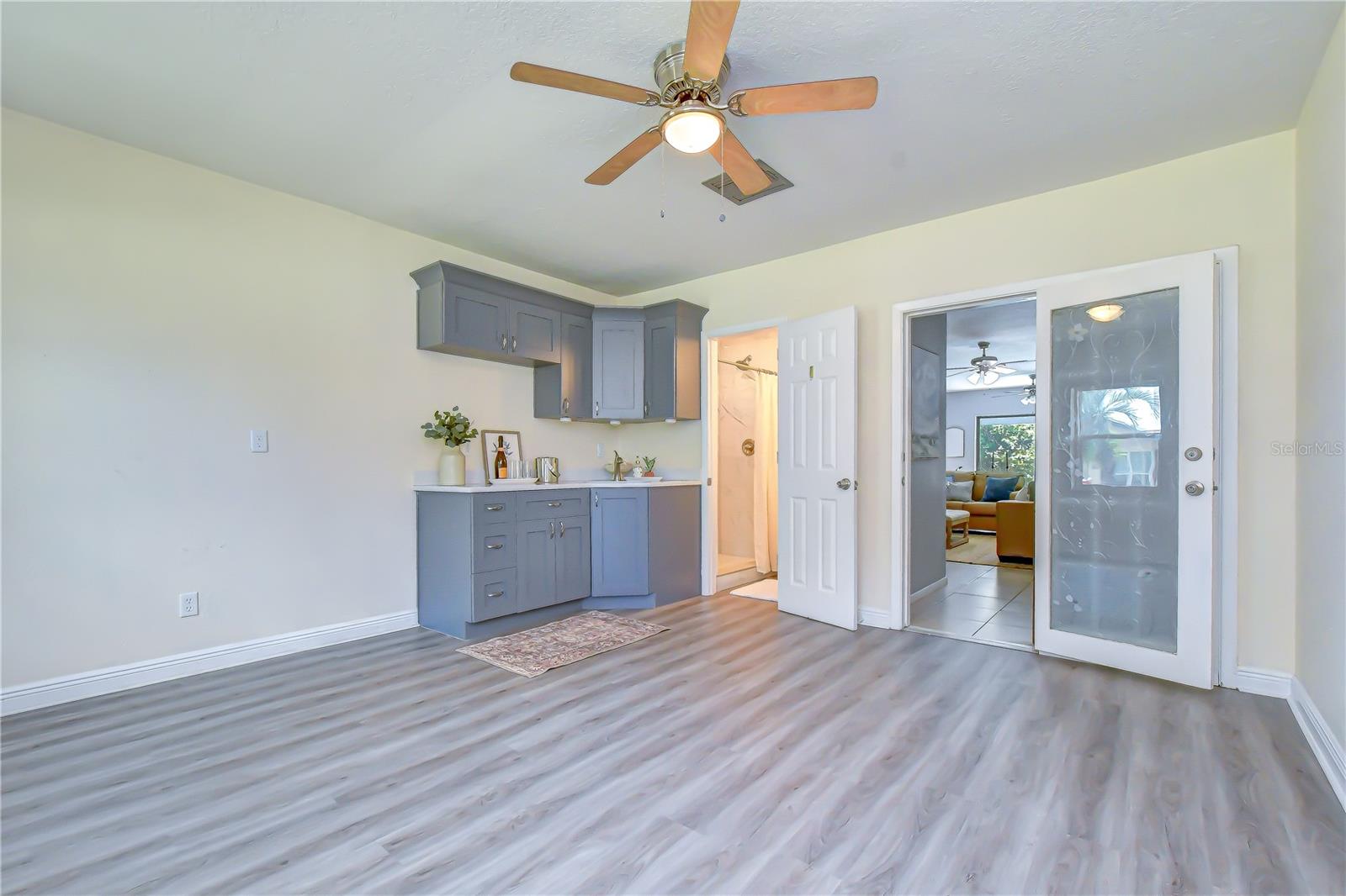 TB8514804