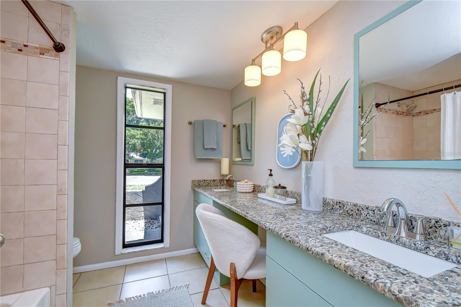 TB8514804