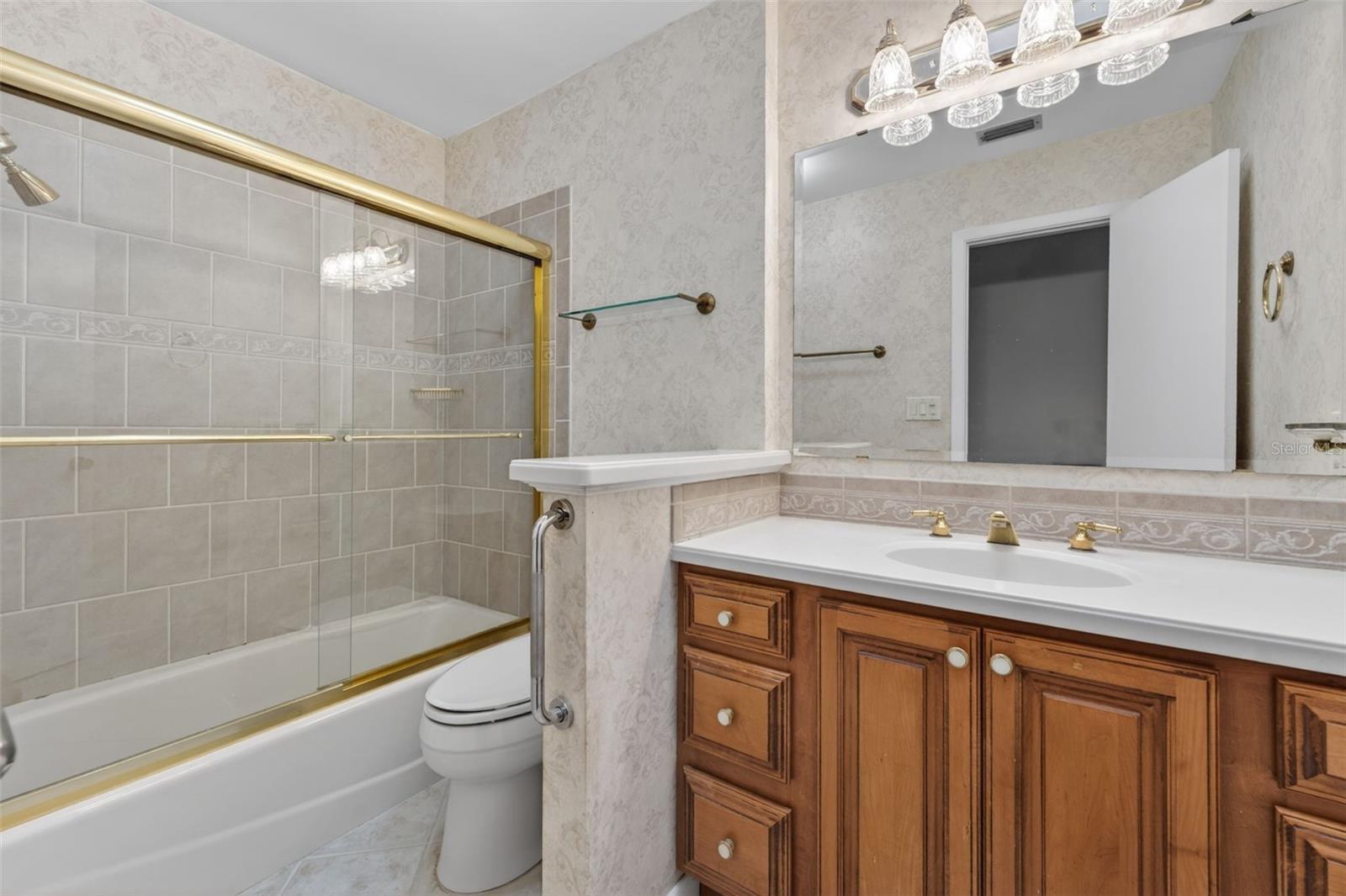 Secondary Full Bathroom