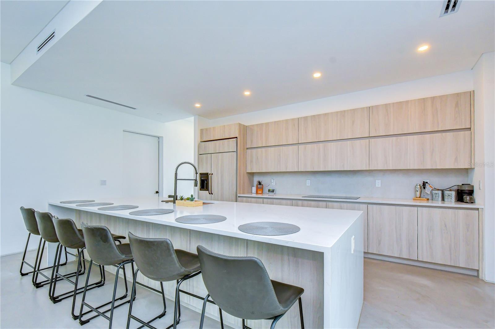 Contemporary Kitchen