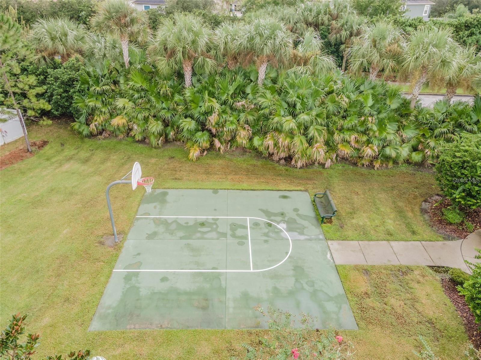 Lakeside at Seven Oaks Recreational Areas