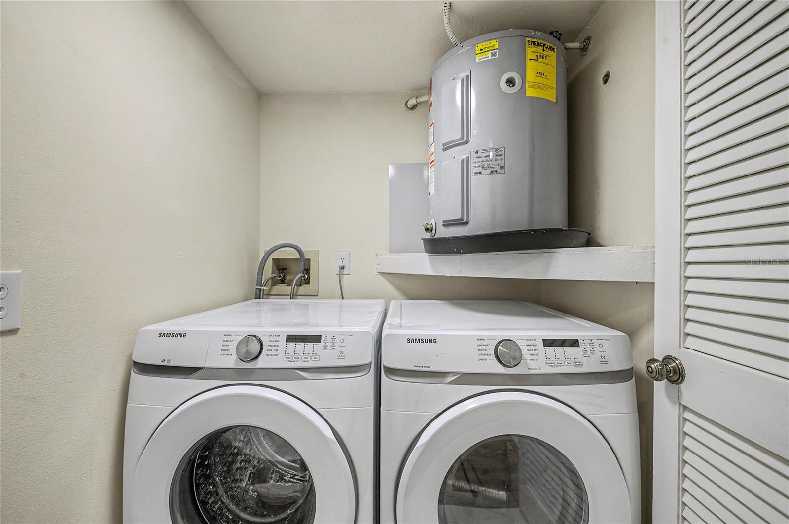FULL SIZE WASHER & DRYER... INCLUDED!