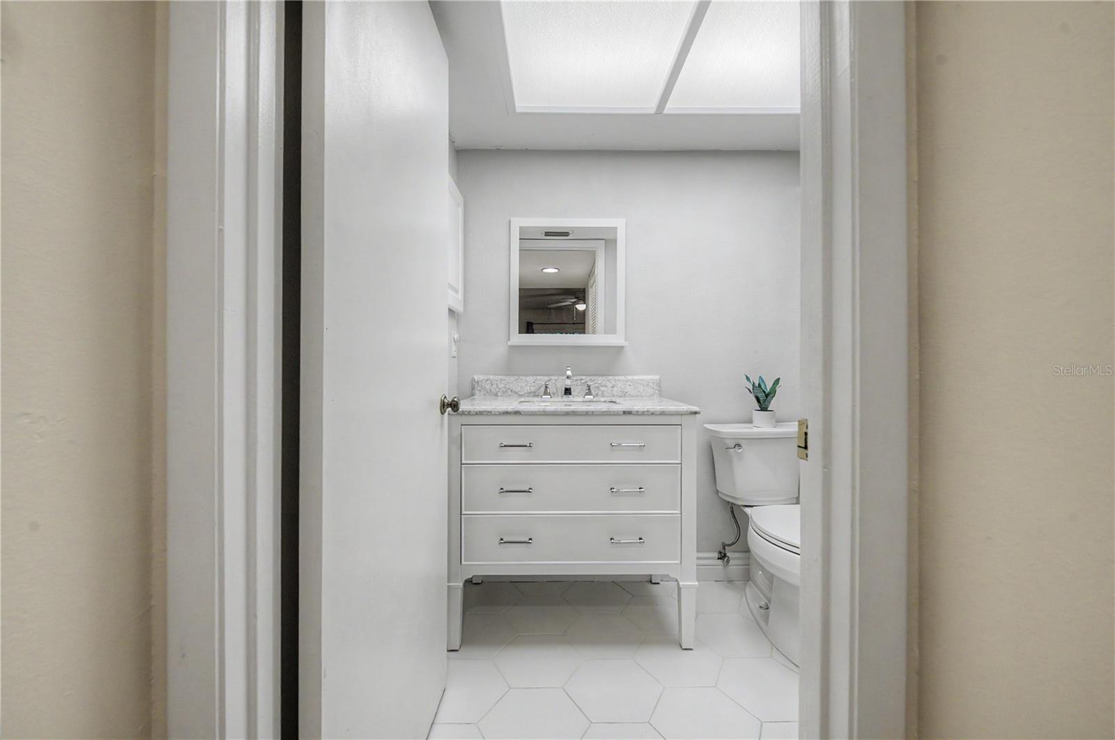 Beautiful and bright primary ensuite!