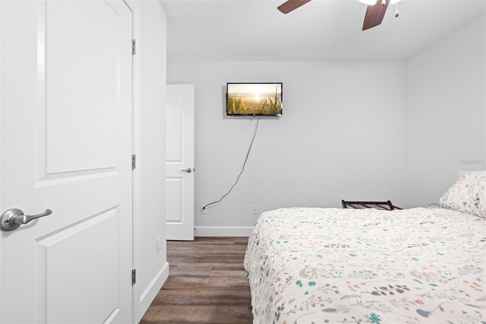 TB8514865