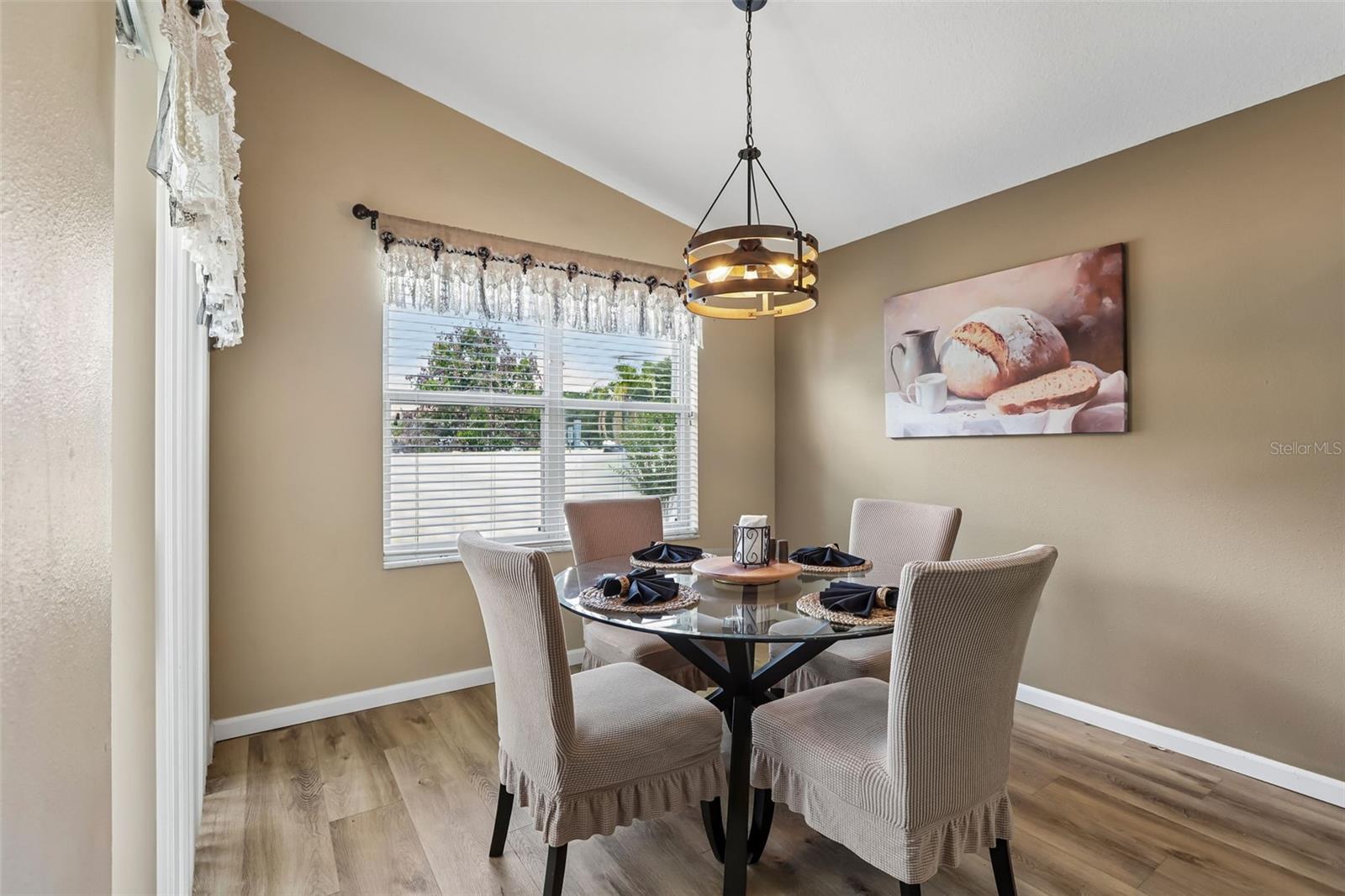 Cozy breakfast nook