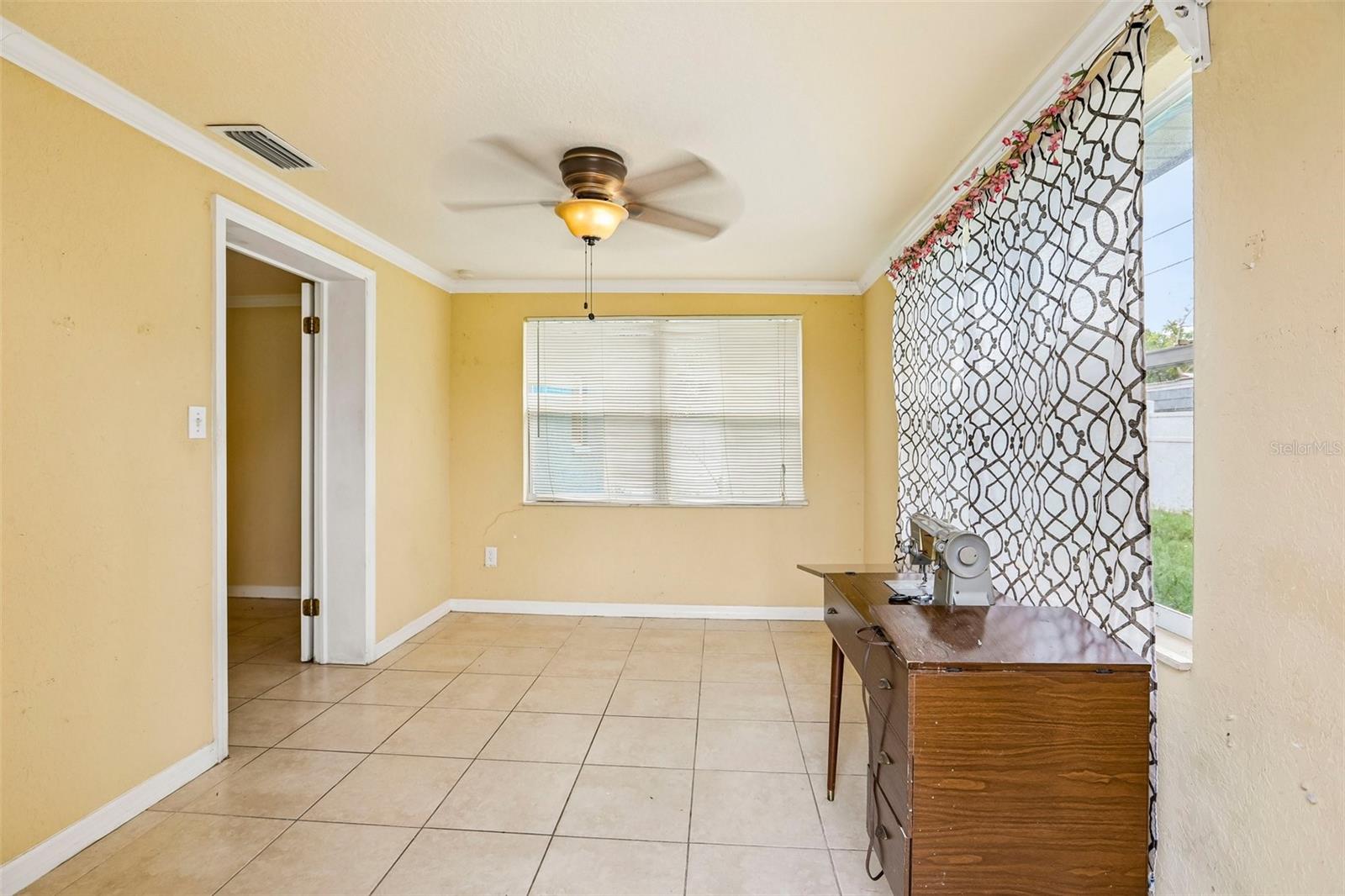 covered patio that can be used an an additional room