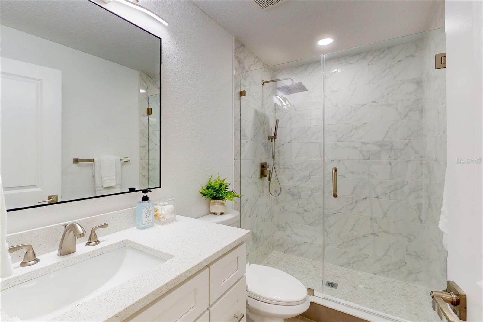 Unit A- Bathroom 2