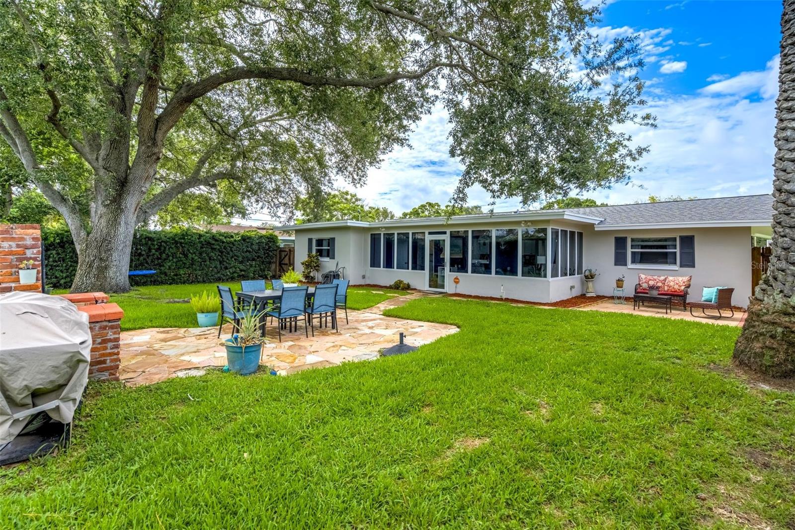 Charming Backyard