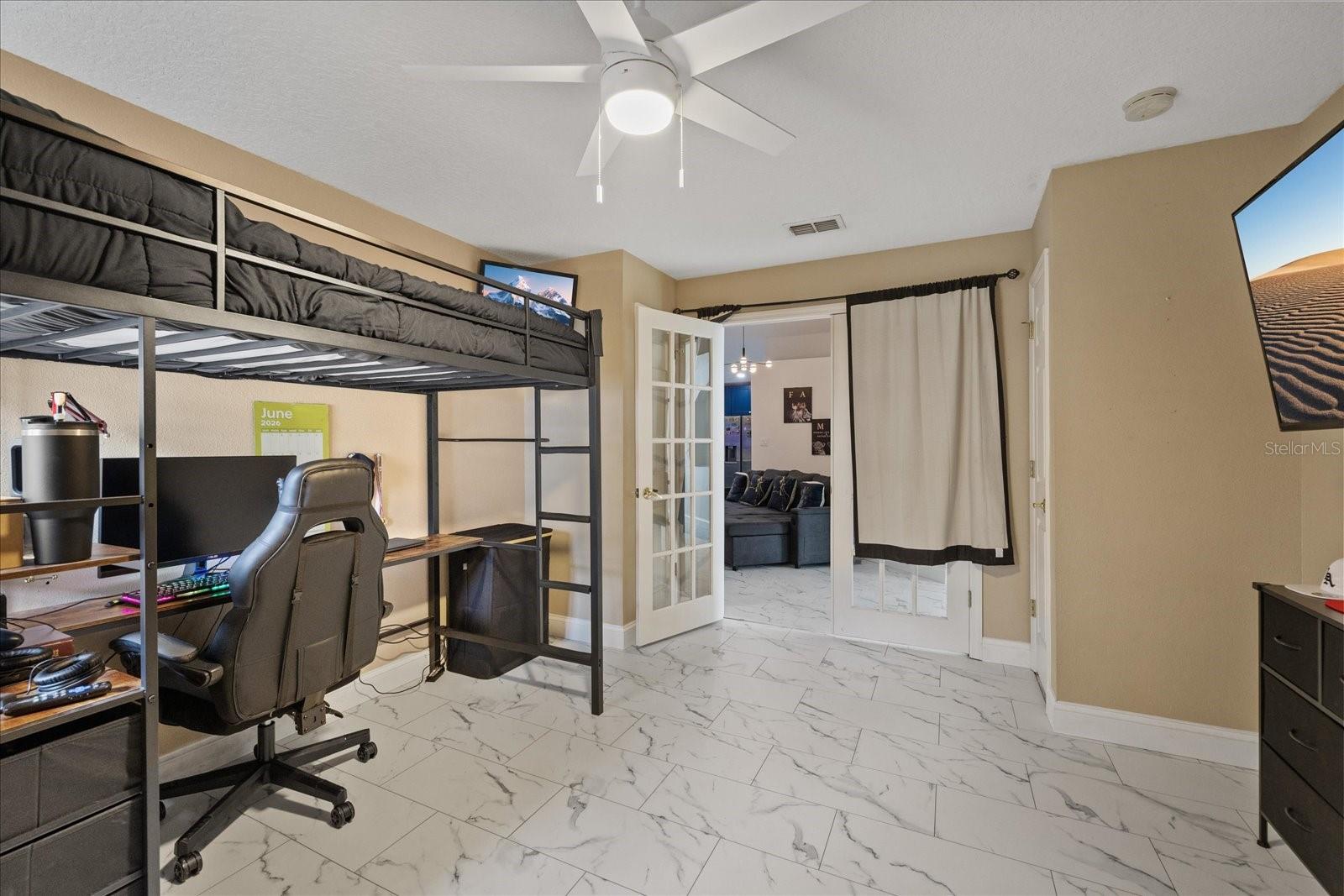 2nd bedroom