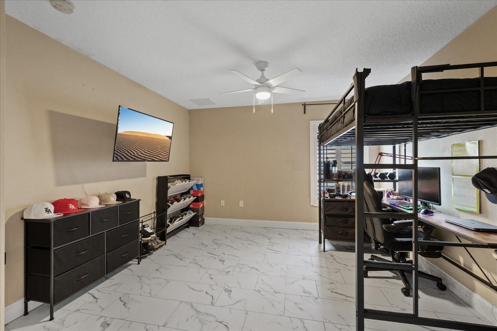 2nd bedroom