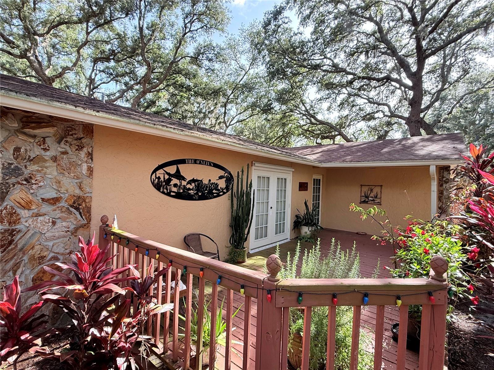 TB8515104