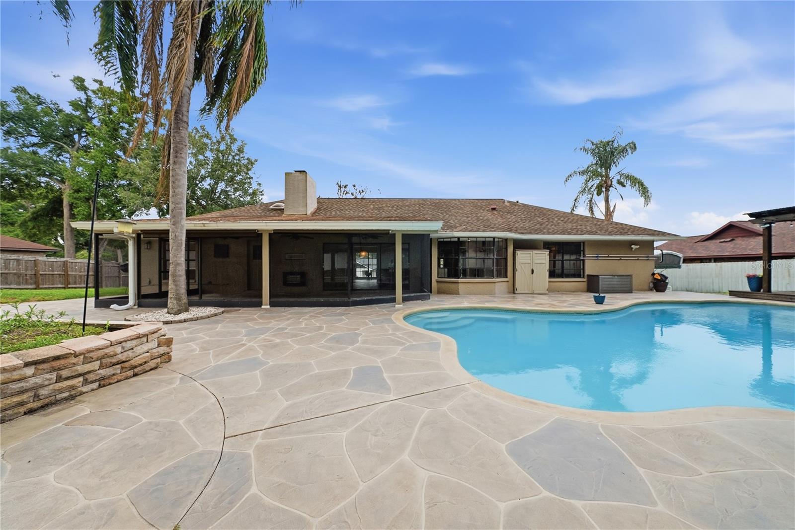 Lots of space around the pool