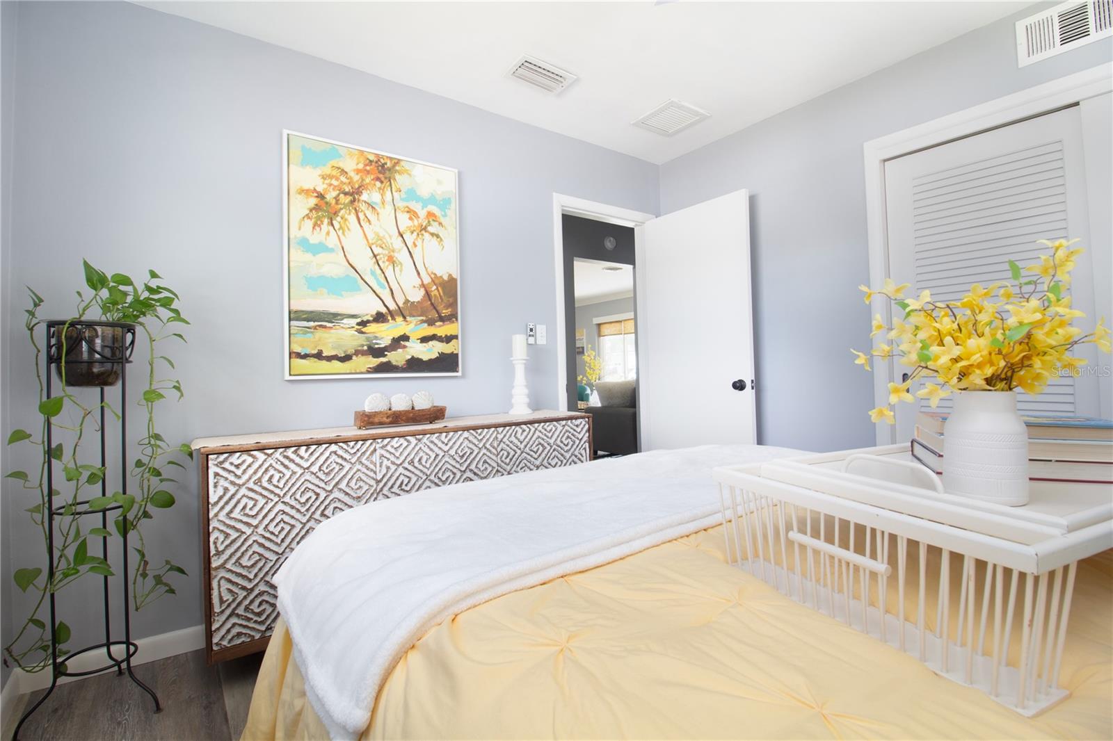 Guest Room 2