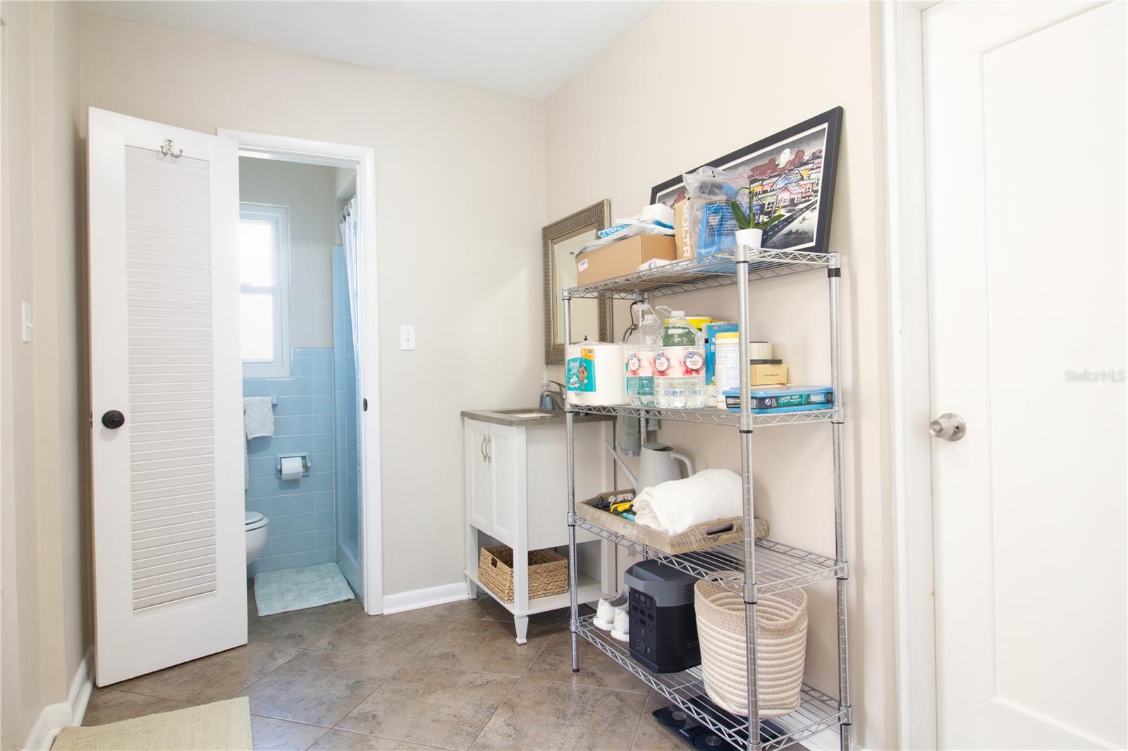 Utility Room/guest Bath