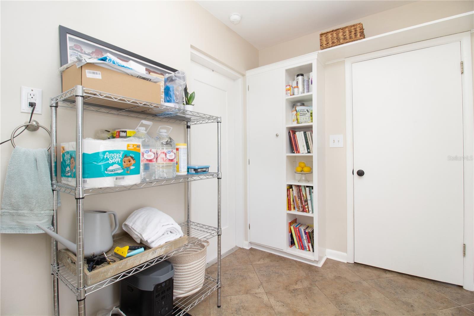 Huge Utility Room - Can be changed back to Laundry Room