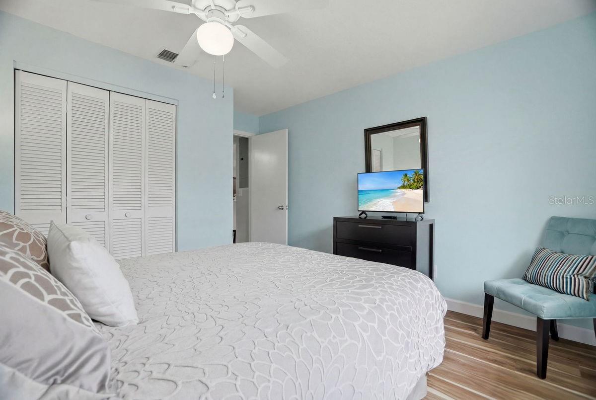 Guest Entry / Closet