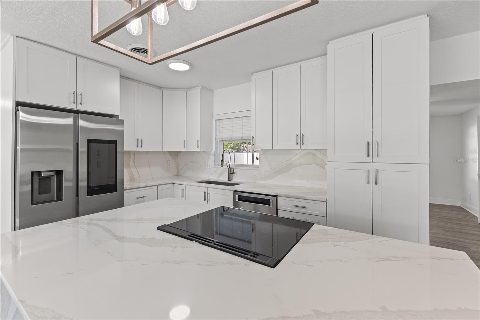 Island With Range and Oven