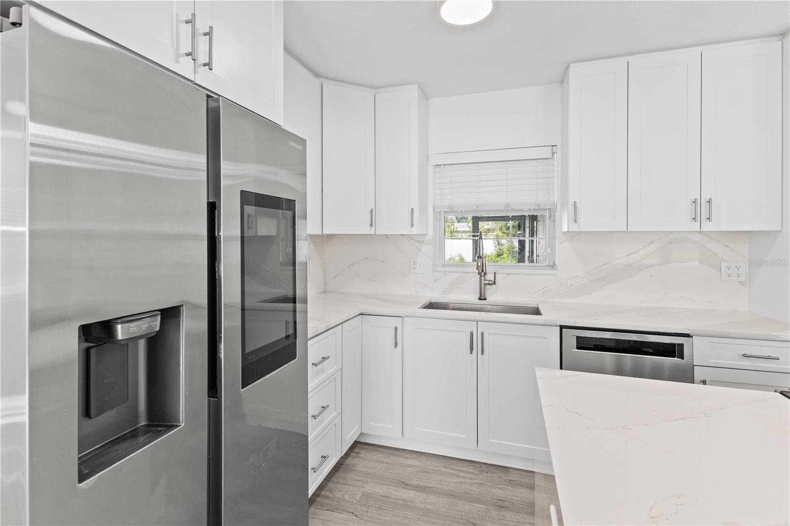 Smart Fridge with Display