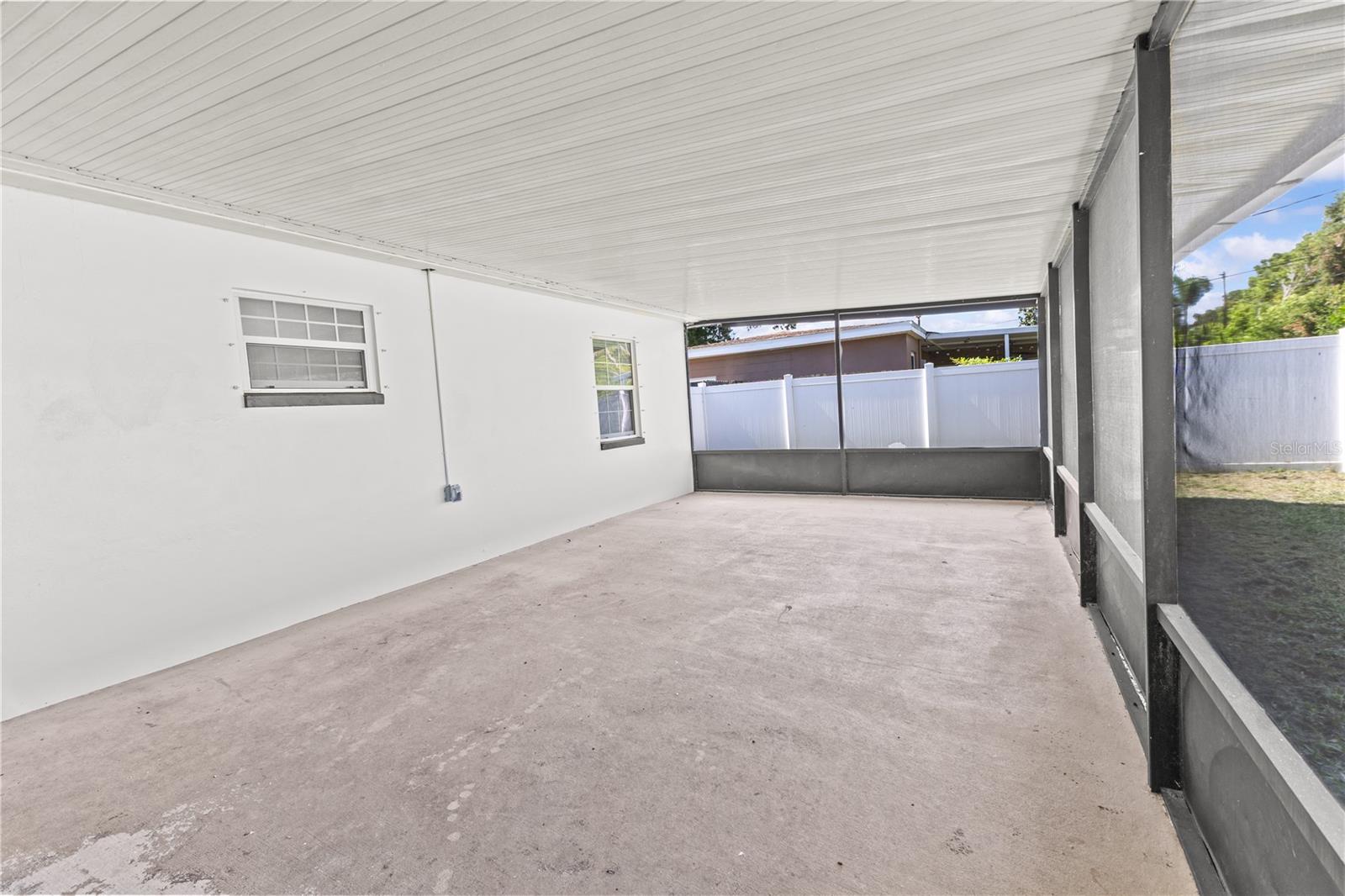 Screened in Porch
