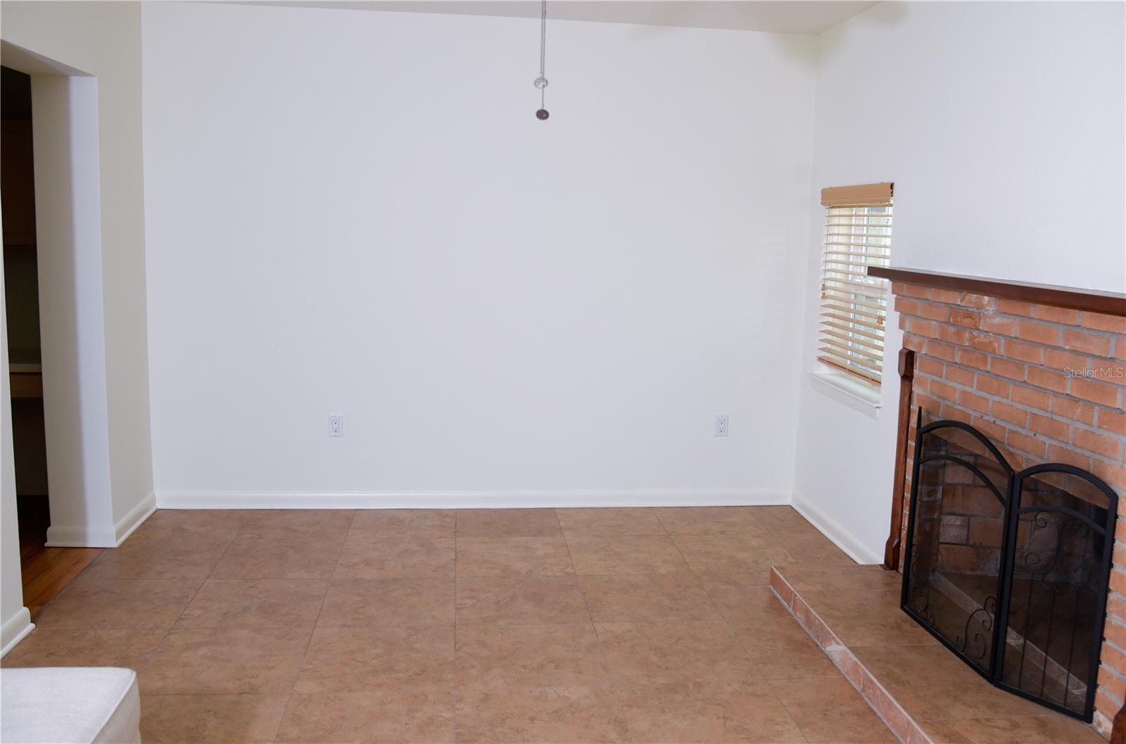 Bonus Room/Fireplace