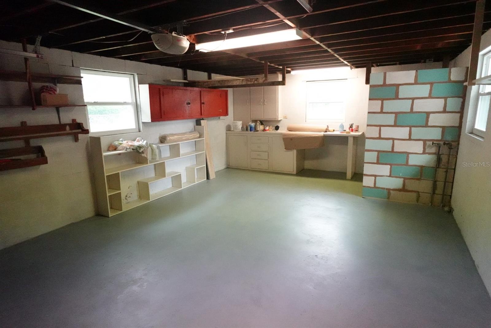 Garage 2