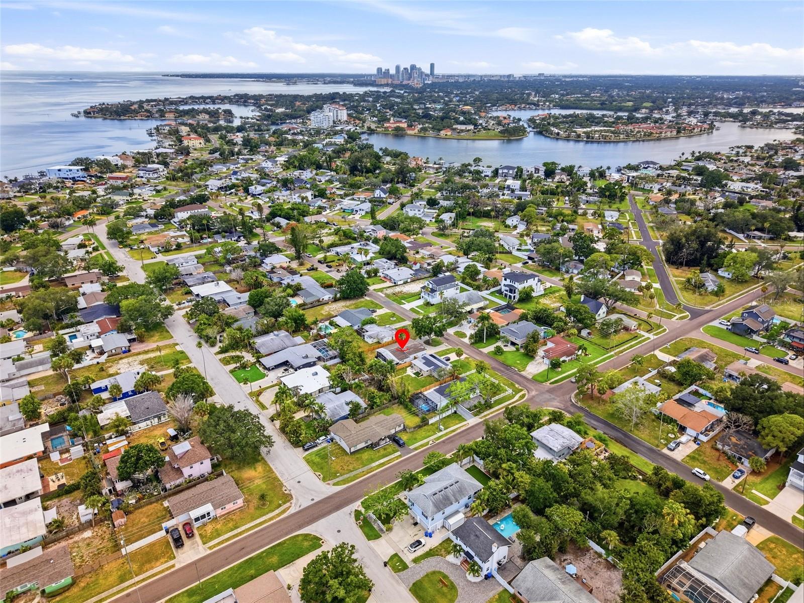 Prime location with easy access to beaches, dining and major commuter routes