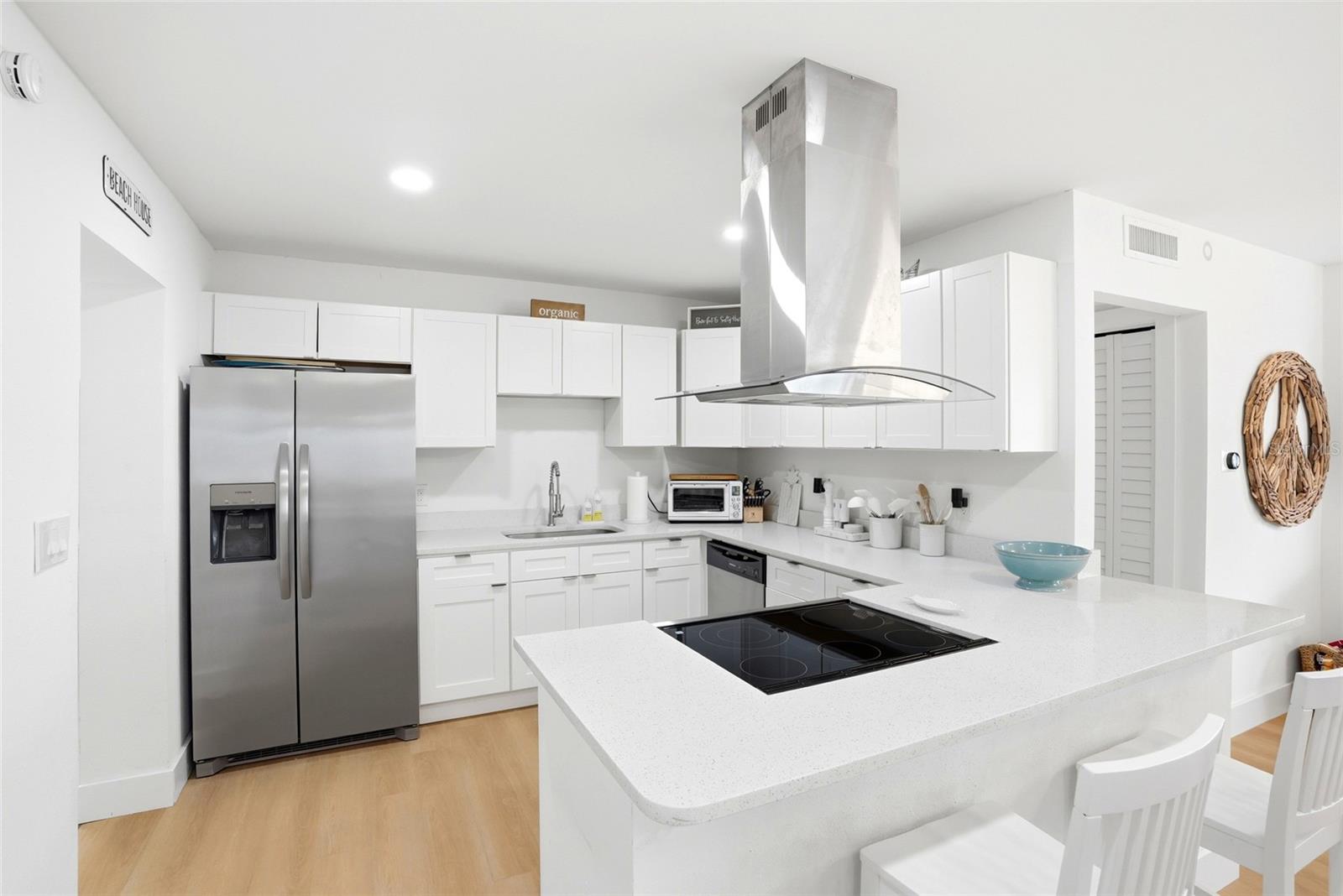 Large Kitchen Island with bar seating