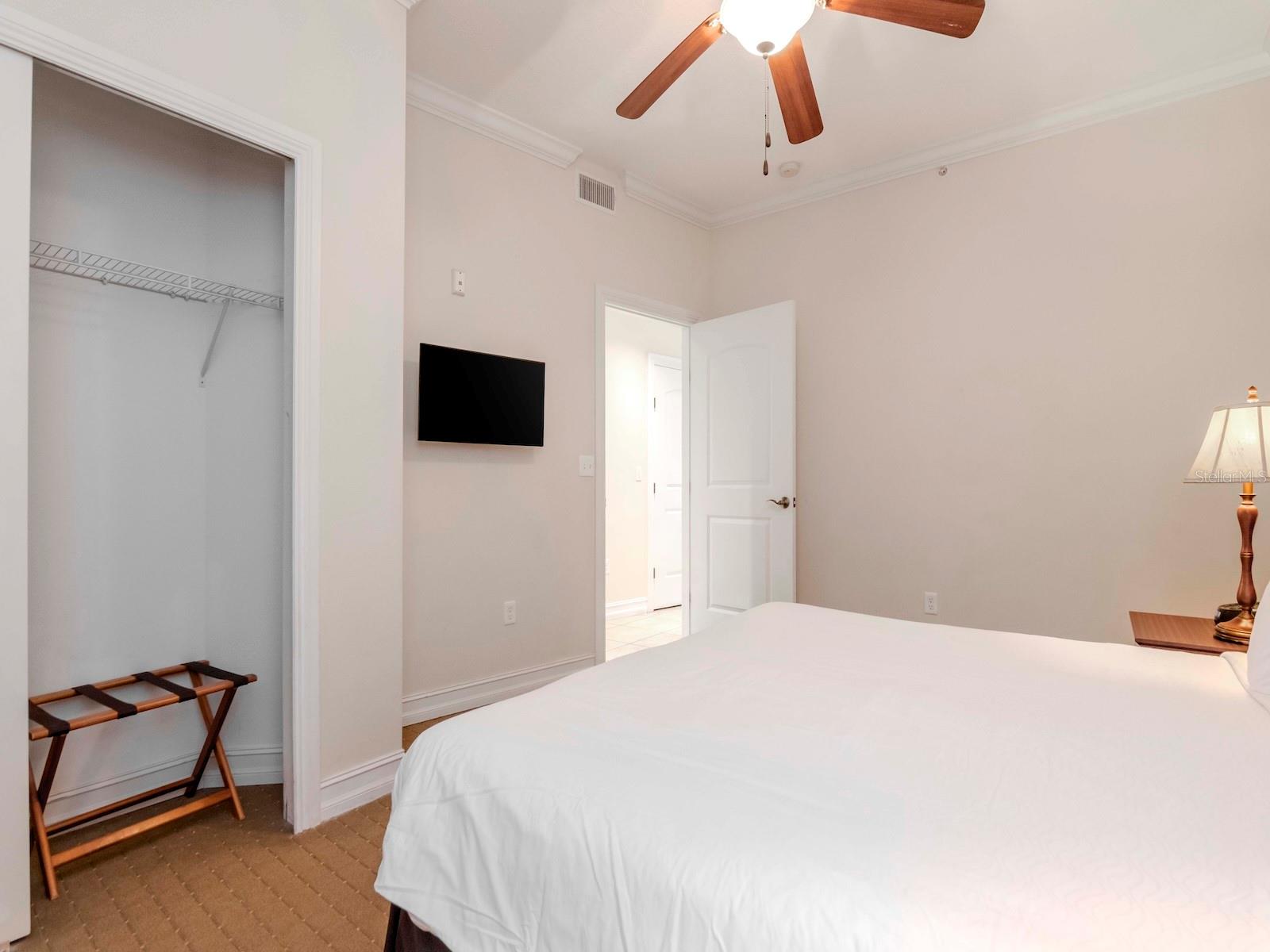 Guest bedroom