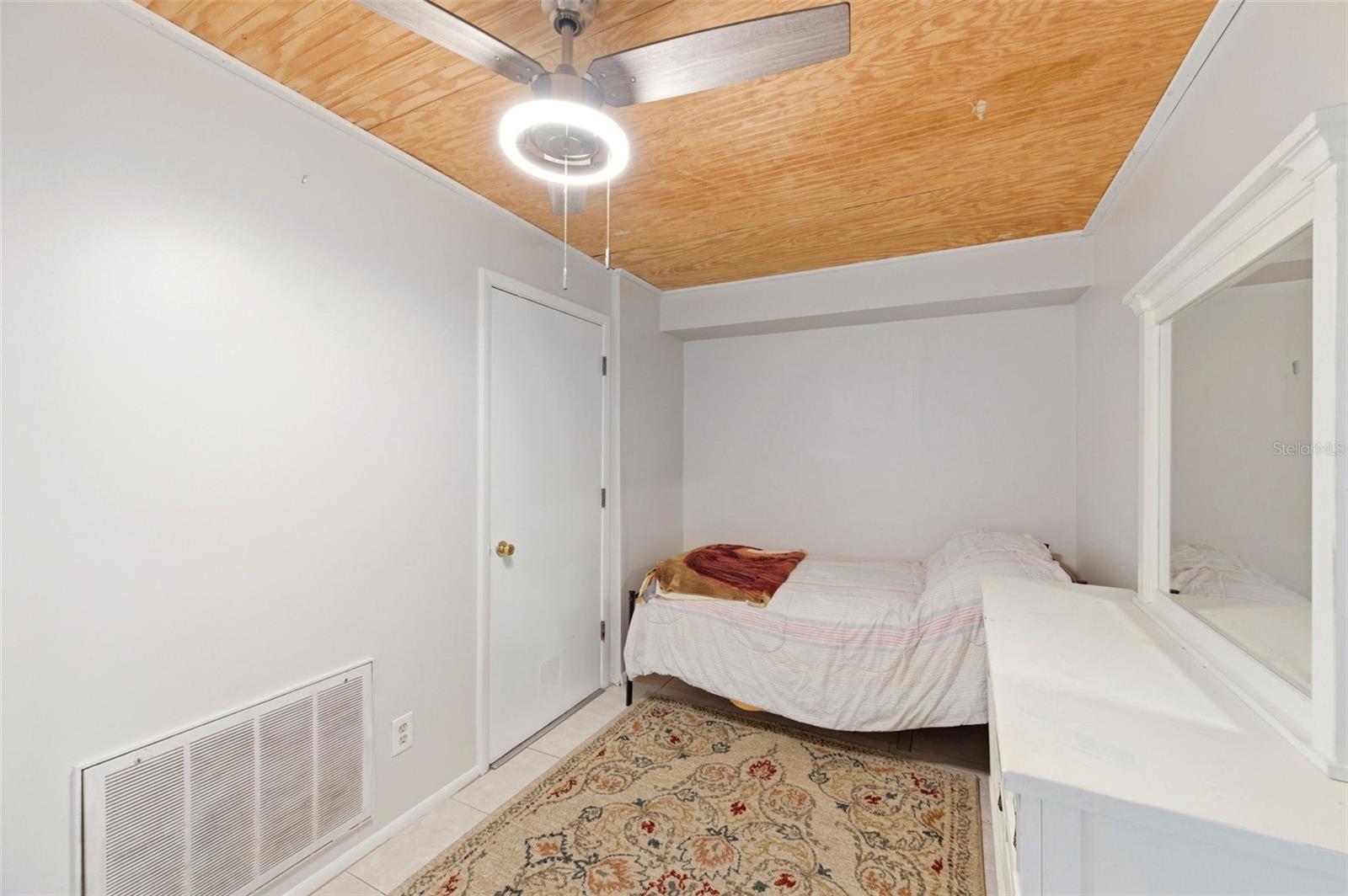 Bonus room