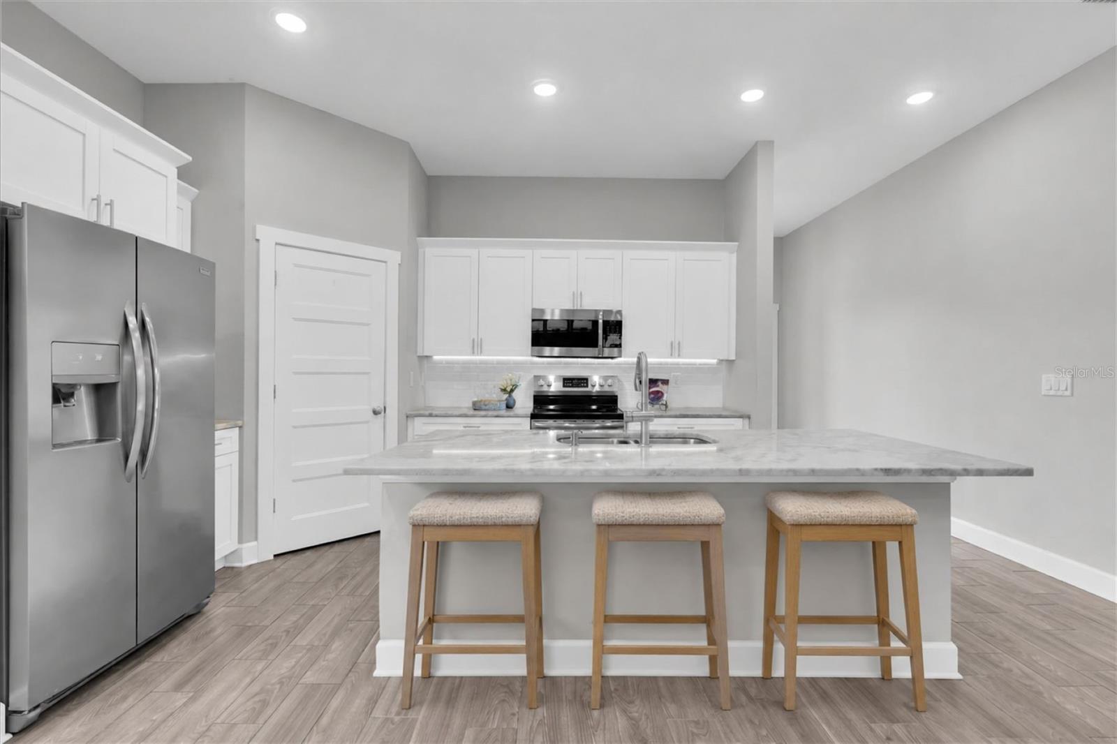 Open Kitchen Perfect for Entertaining