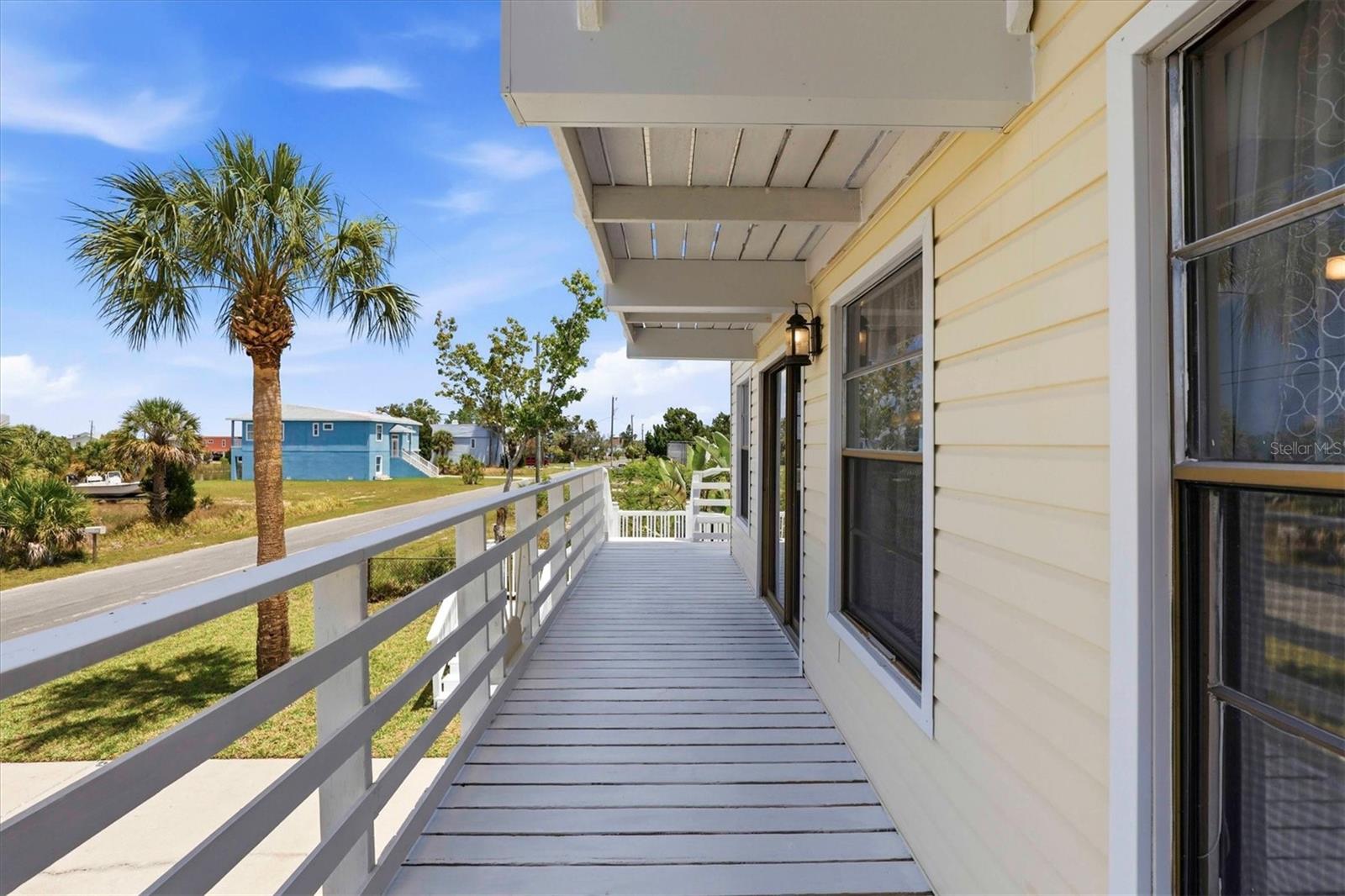 Wrap Around Deck