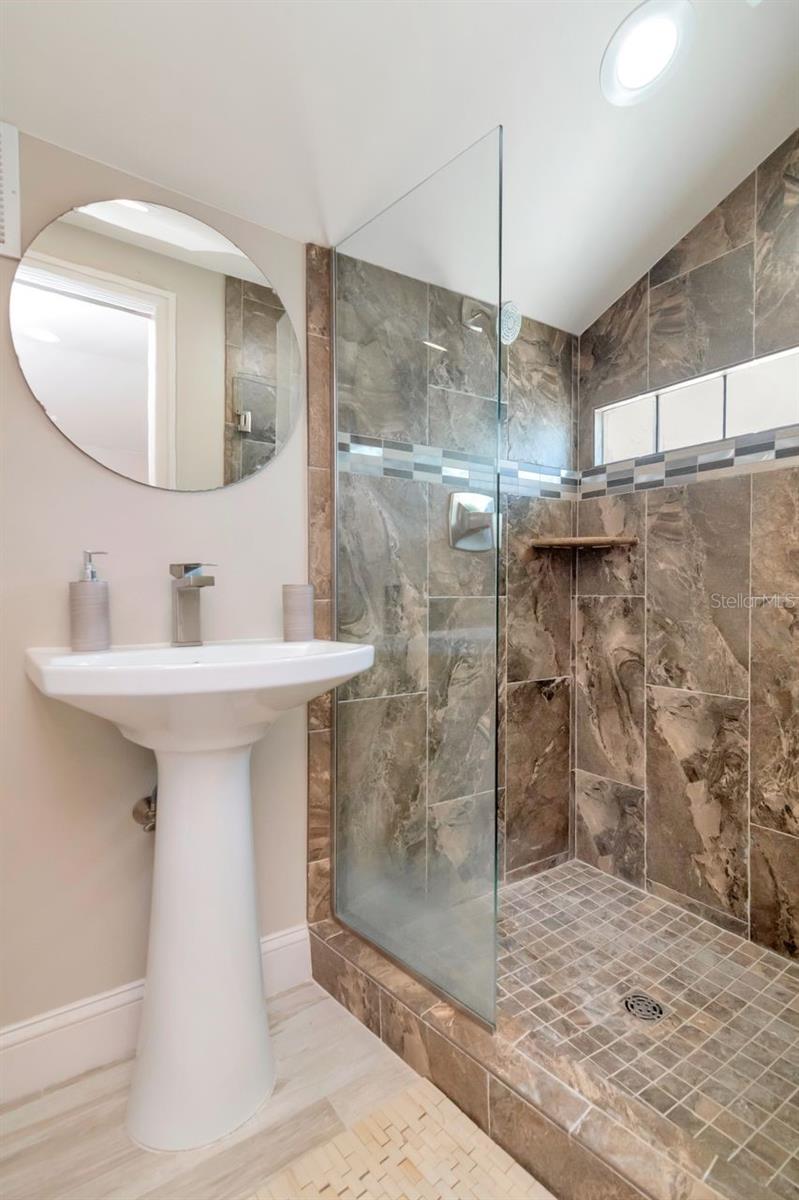 in-law suite bathroom