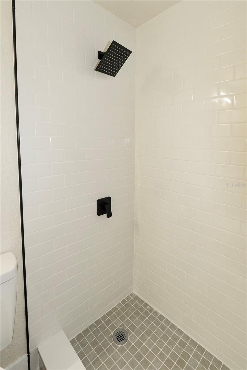 O6413816