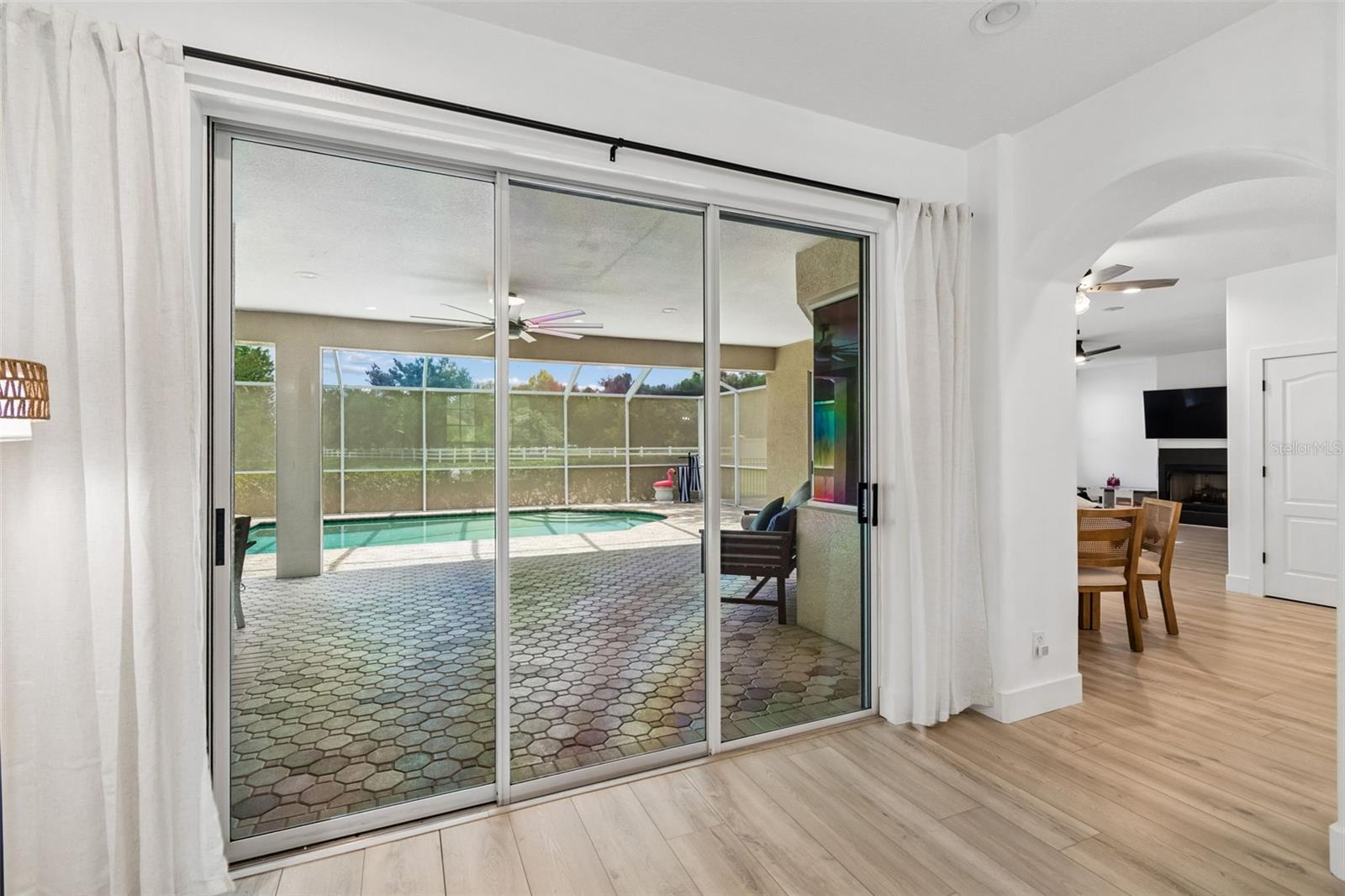 Indoor/Outdoor Living