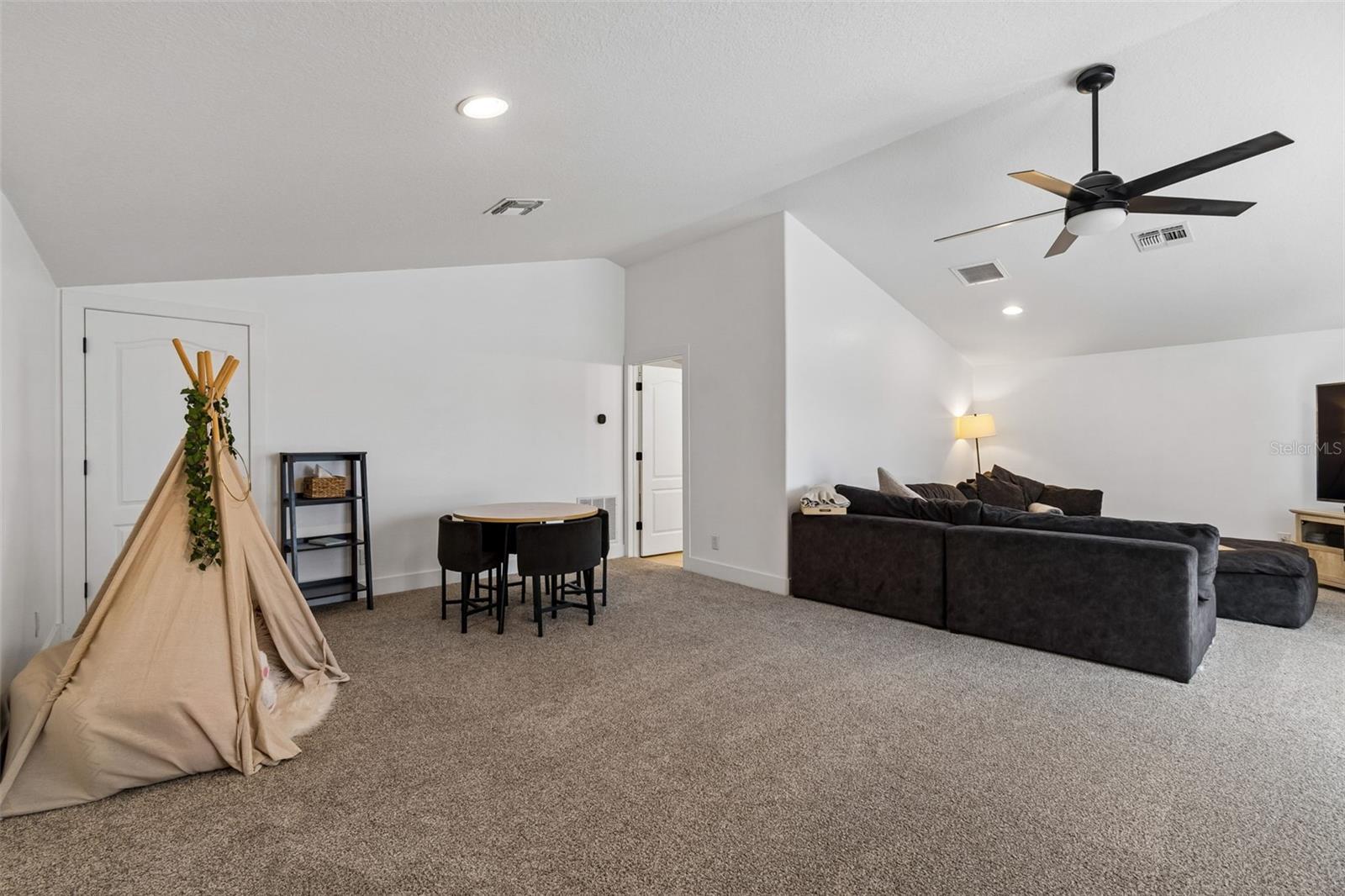 2nd Floor Primary Suite