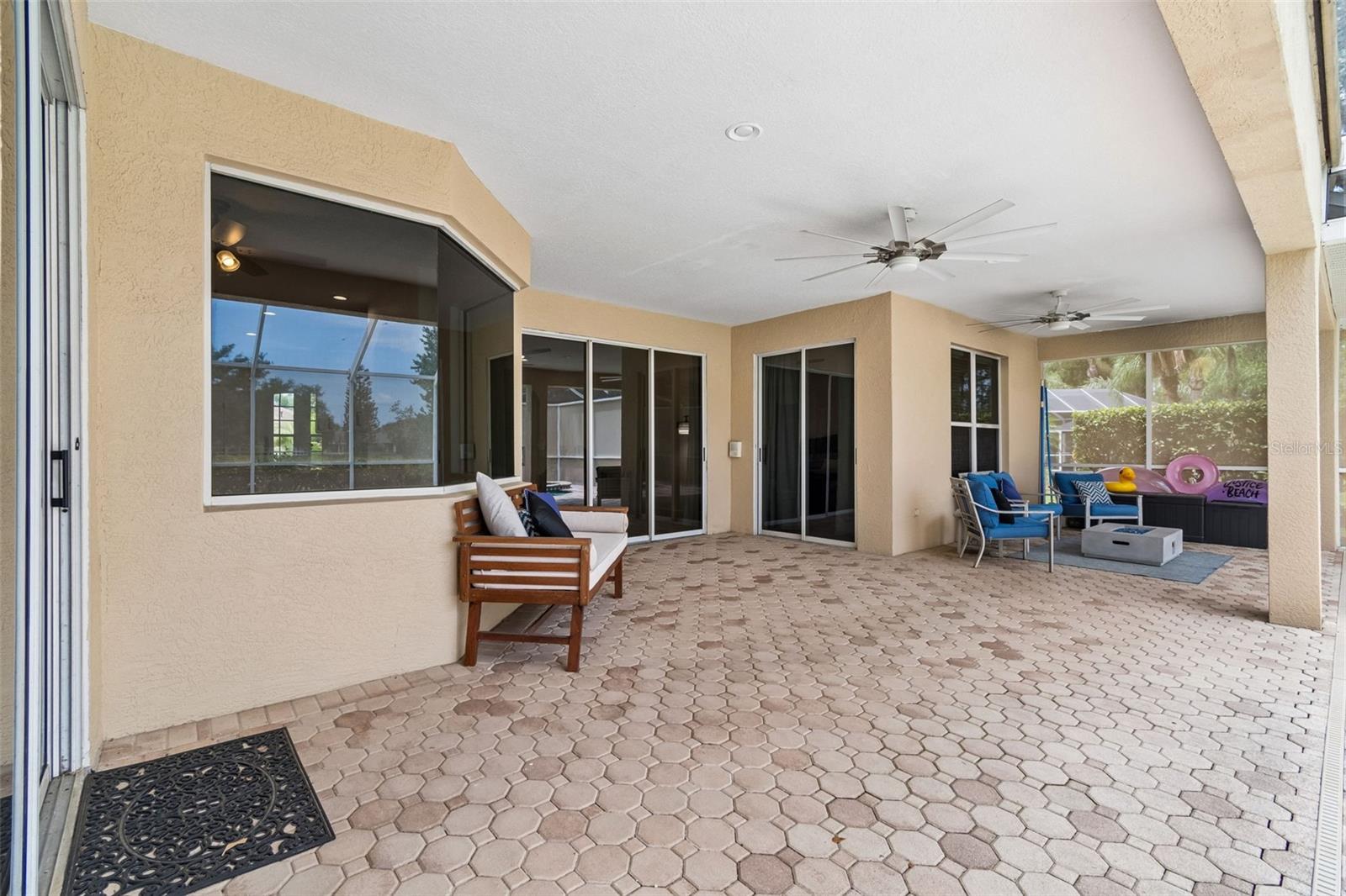 Indoor/Outdoor Living