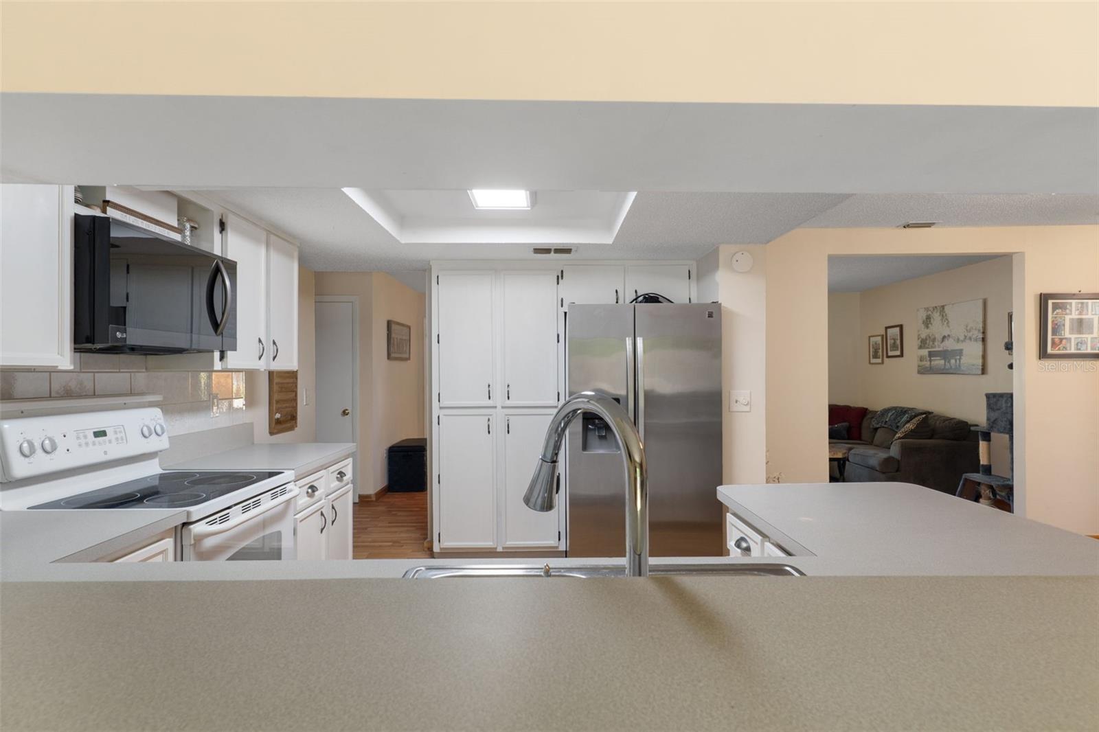 Kitchen/Breakfast Bar