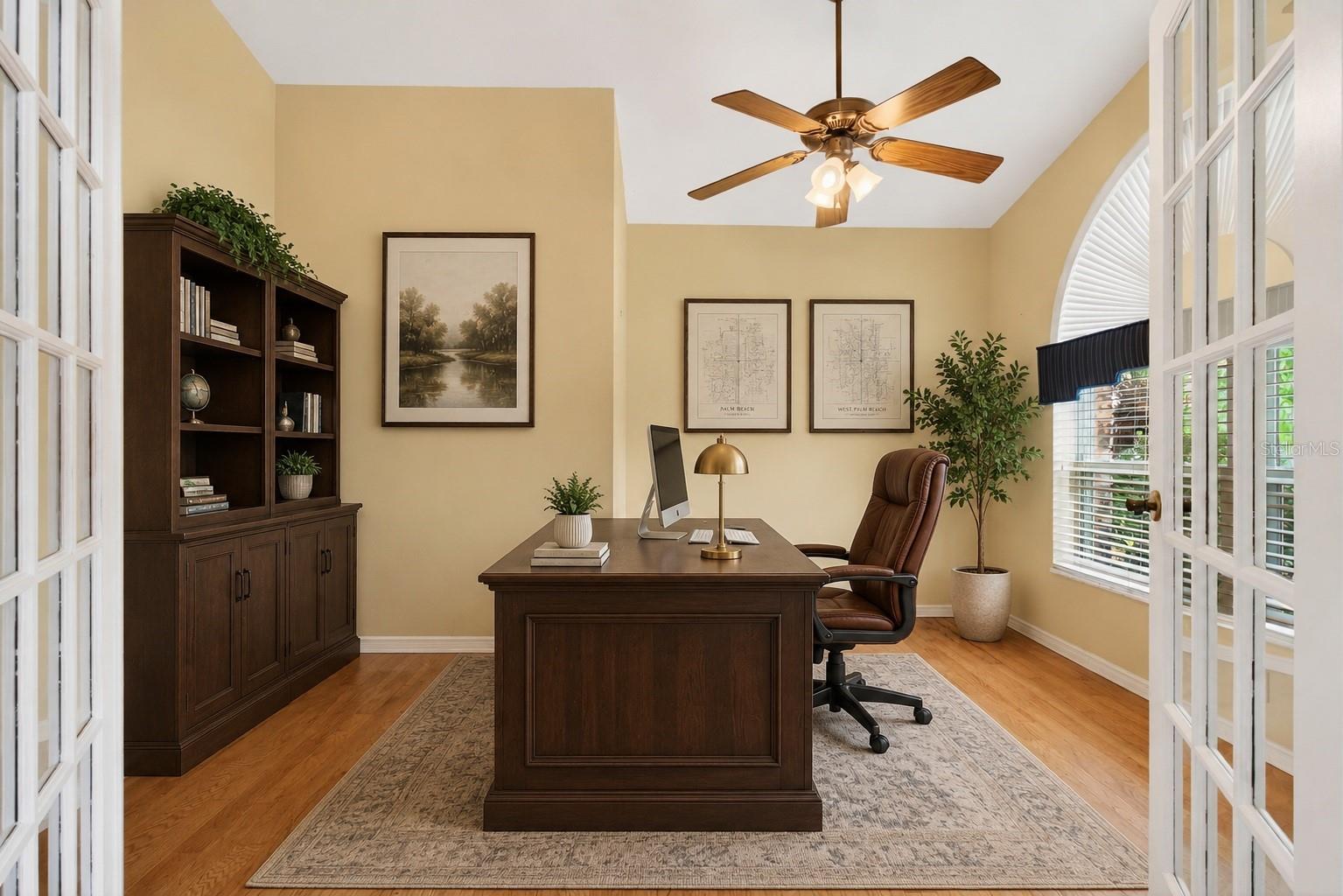 Office, Virtually Stagged