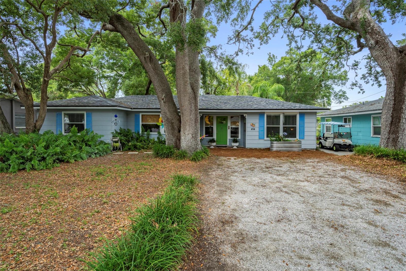 Best of both worlds!  Private, park like setting with a country feel without sacrificing suburban conveniences.