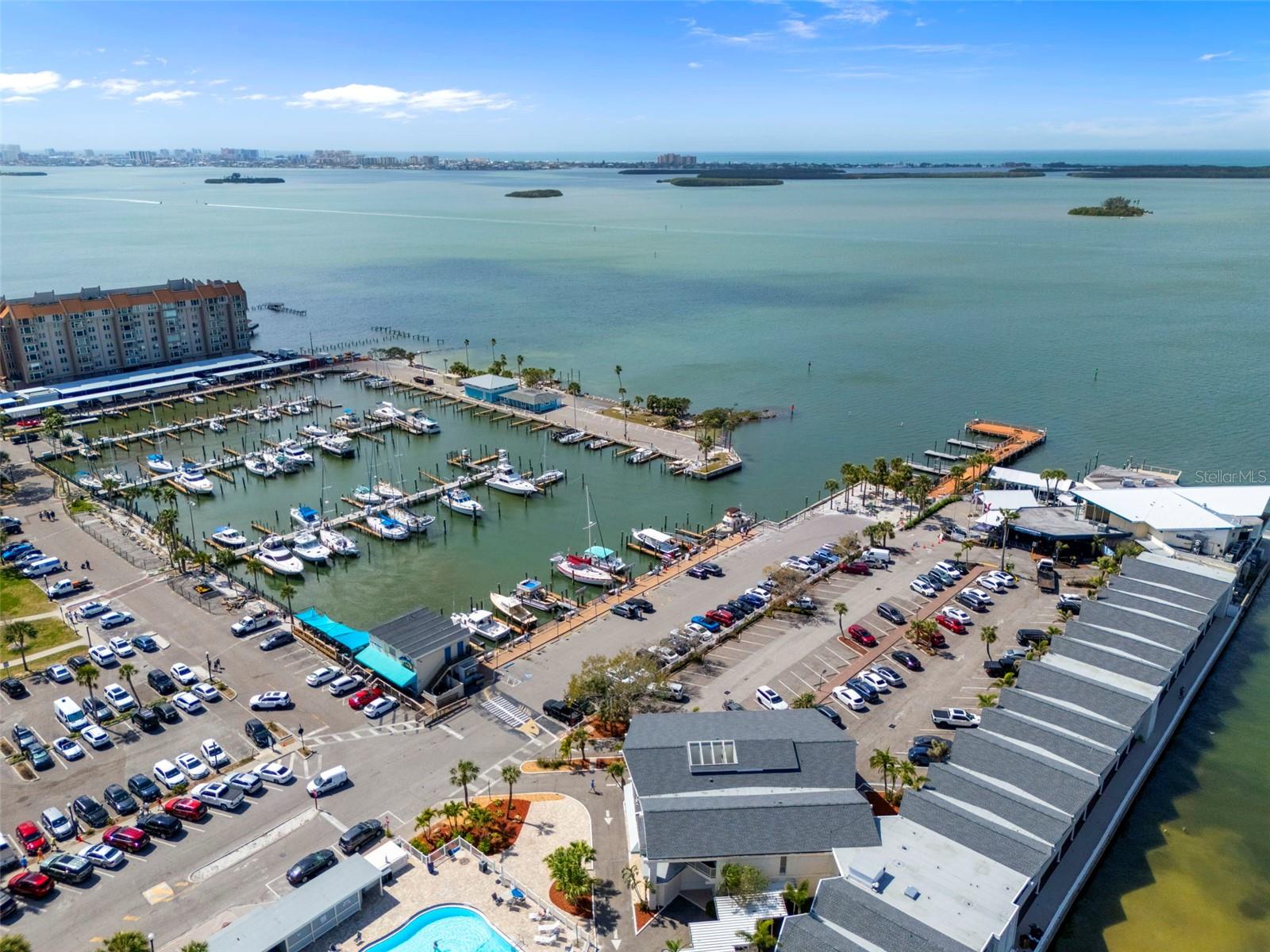 Dunedin Marina is only one mile away!