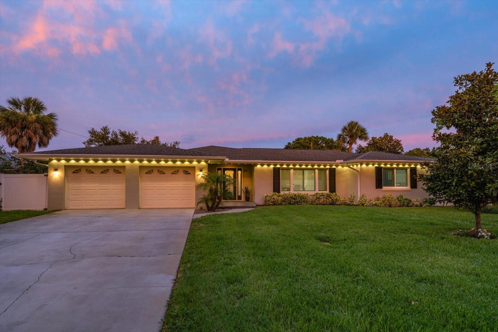 Welcome to a lovely residence-condition-location-value align perfectly! Situated high on a bluff yet just 5 minutes to pristine beaches and the intracoastal waterway,